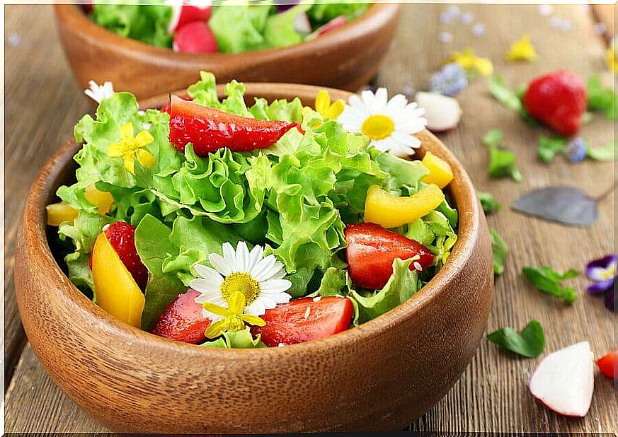 Discover three ideas for preparing salads