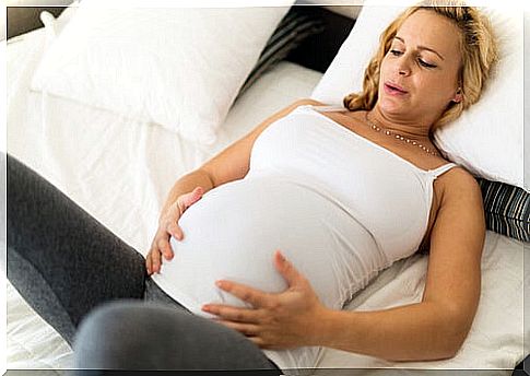 The contractions of childbirth can be easily identified.