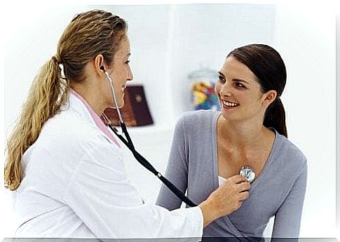 woman visiting the doctor