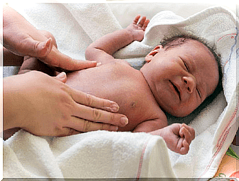 newborn babies with colic