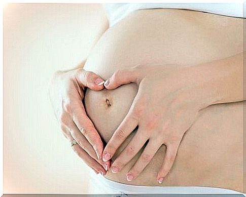 The navel during pregnancy can be the source of various discomforts and concerns for a woman.